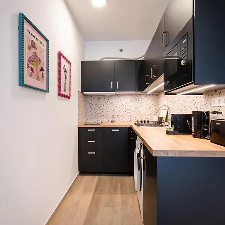 Apartment Palace District B40