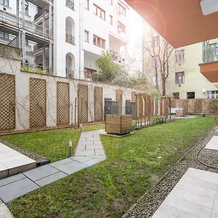 Palace District B40 Apartment